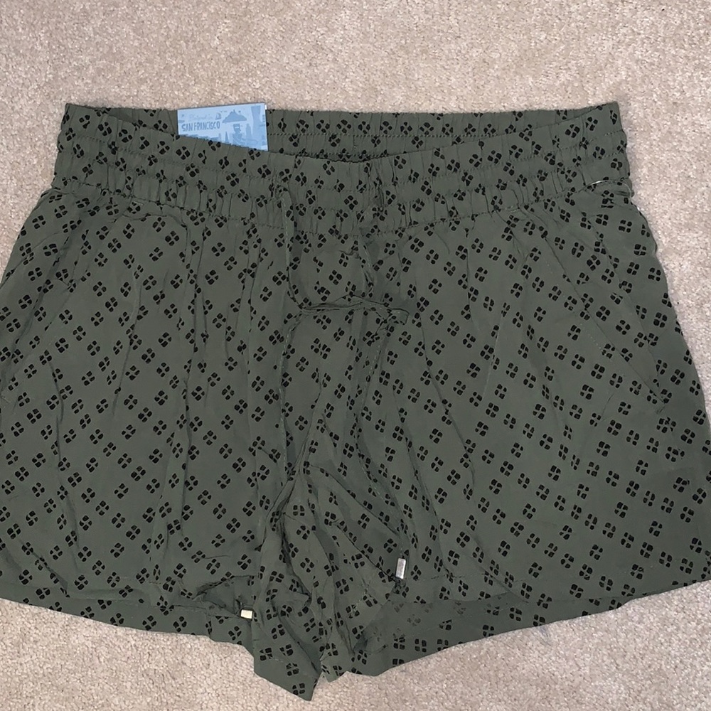 *NWT* Old Navy patterned soft shorts